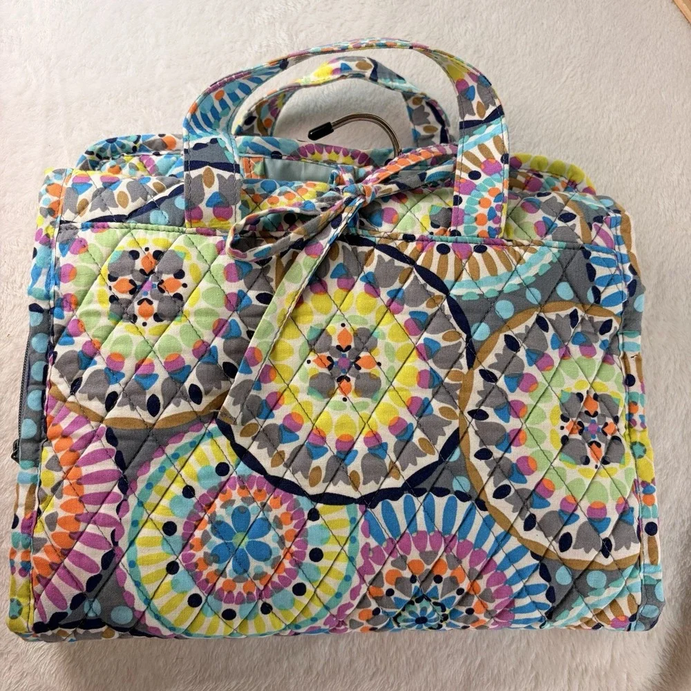 VERA BRADLEY Iconic Hanging Travel Organizer Cosmetics Sunny Medallion EUC